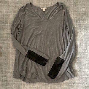 Long sleeve top with Leather detail